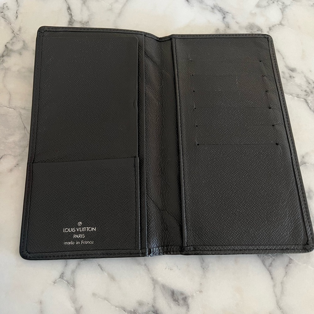 Louis Vuitton Taiga Leather Bifold Wallet
